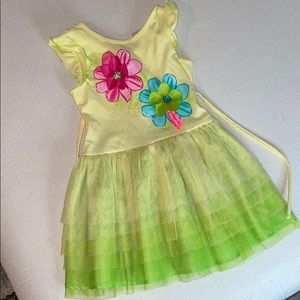 Girls dress